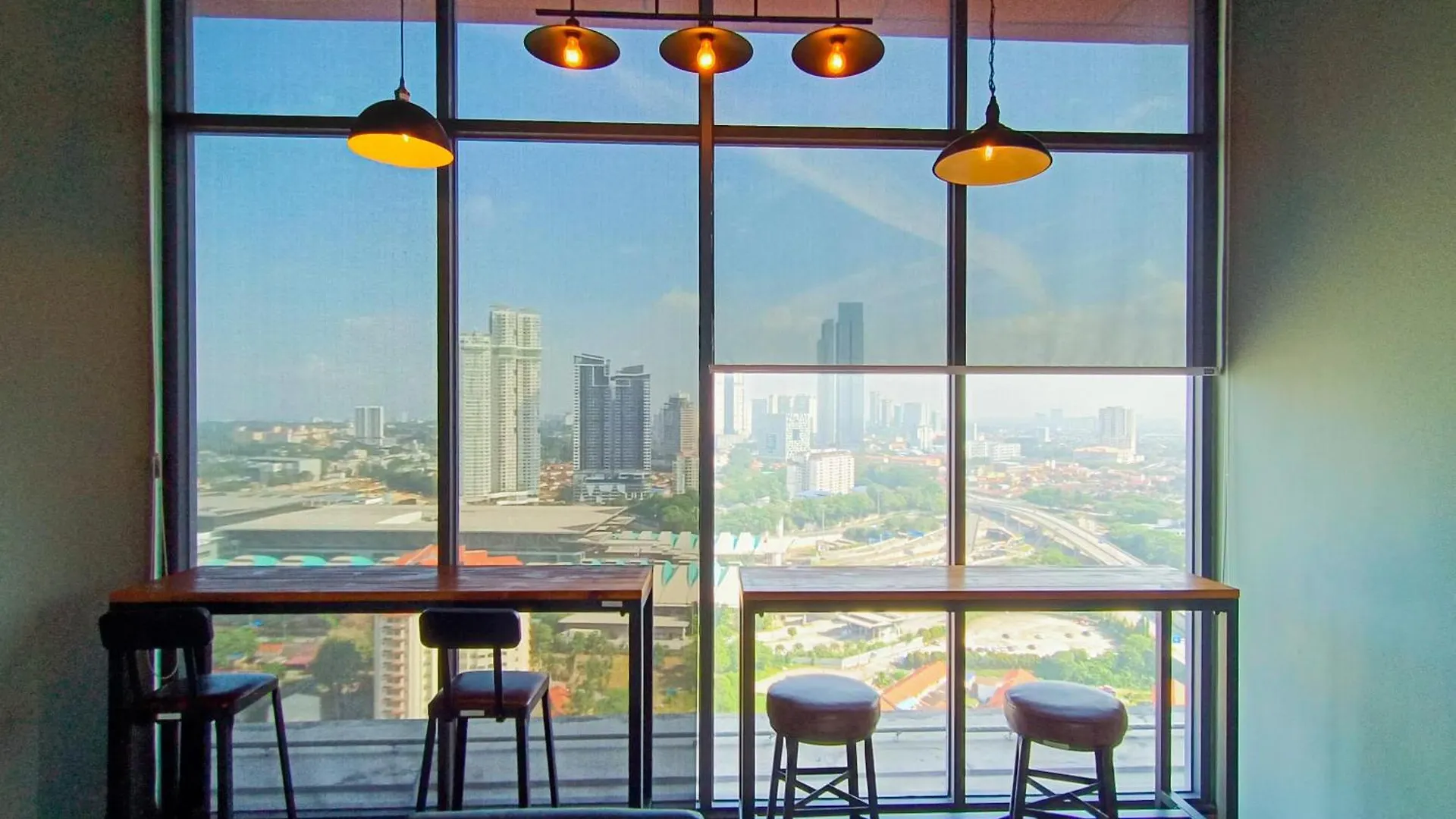 Loft Suite Seaview Near Jb Ciq 7Pax ジョホールバル 0*,  マレーシア