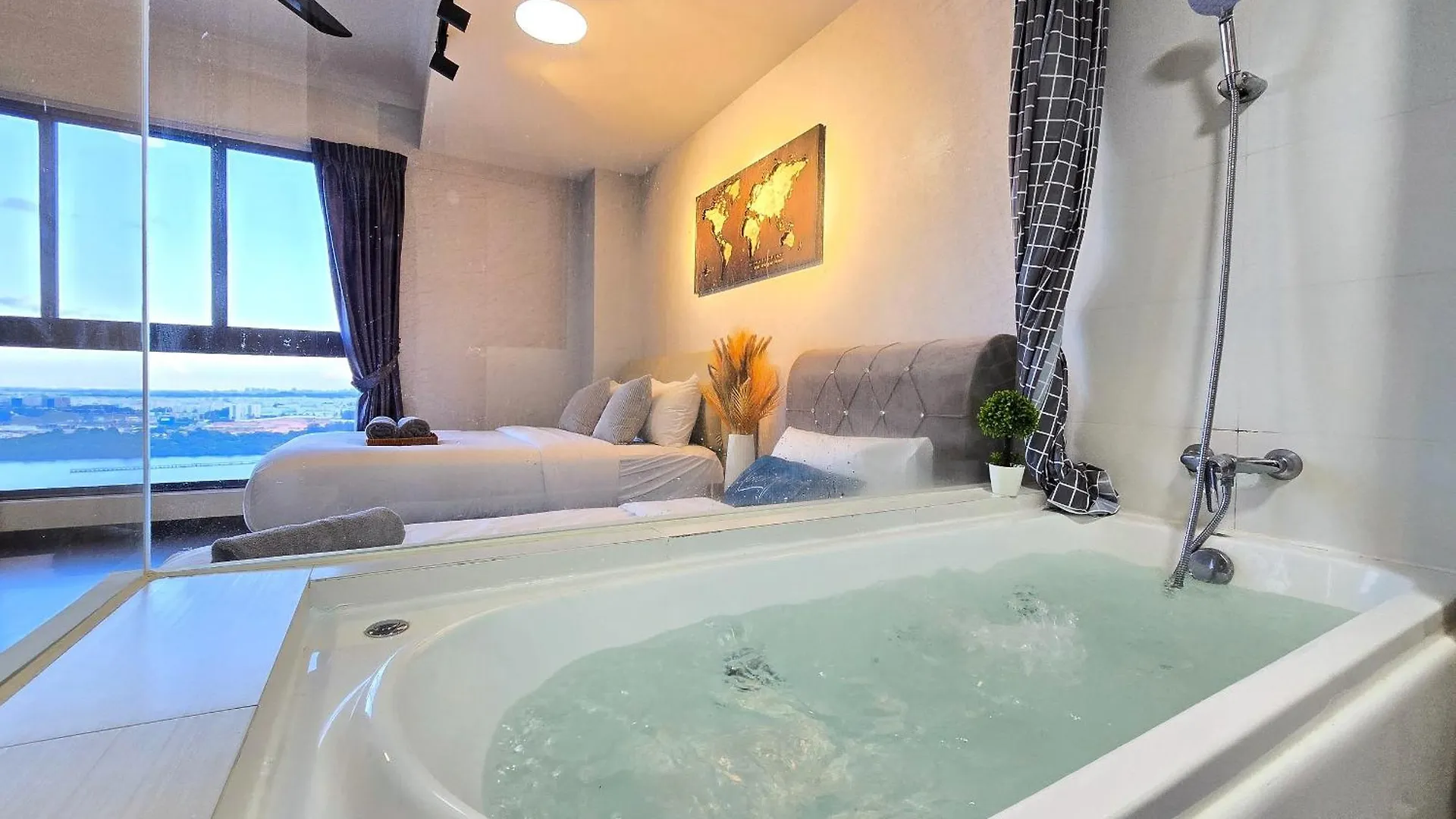 Loft Suite Seaview Near Jb Ciq 7Pax ジョホールバル アパート